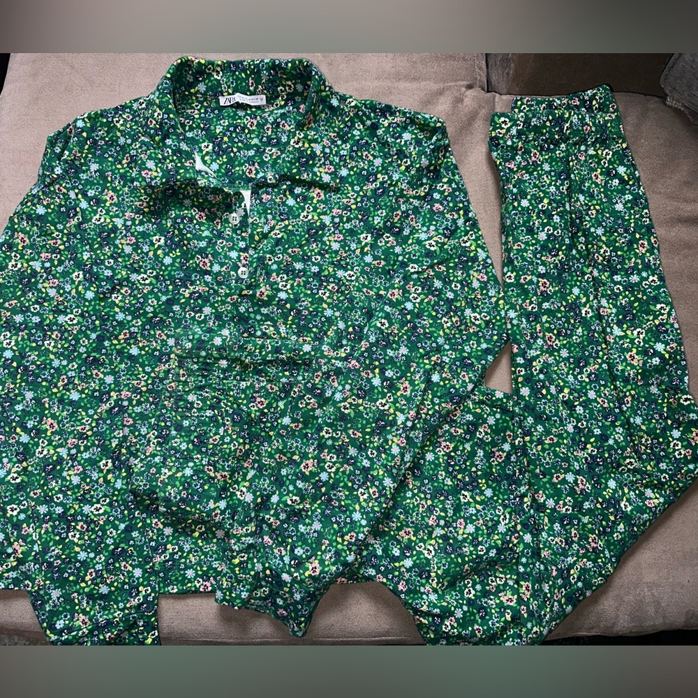 Zara women green floral trouser and top